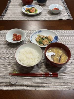 えびとチンゲンサイの炒め物