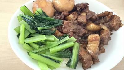 魯肉飯（ルーロウファン）