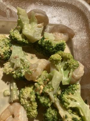 ゆでえびとブロッコリのサラダ