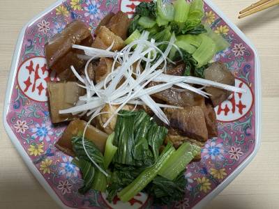 豚バラと大根の甘辛煮