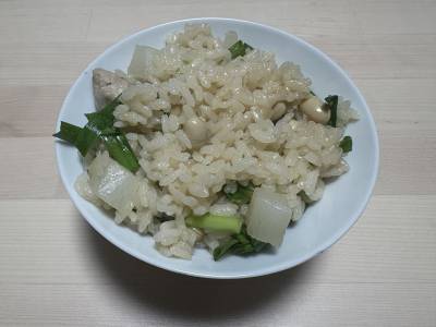 鶏ももと大豆の土鍋ご飯ごまみそのせ