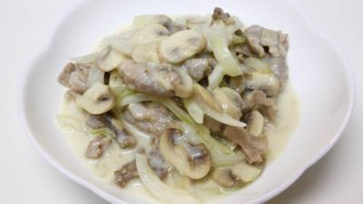 豚こまストロガノフ風