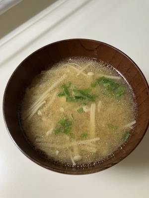えのきだけと鶏ひき肉のみそ汁