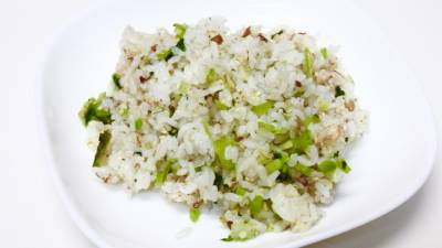 野沢菜漬けとごま、おかかの混ぜご飯