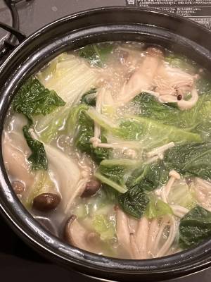 白菜と鶏手羽の塩鍋