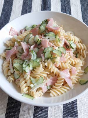 ハムときゅうりのショートパスタサラダ
