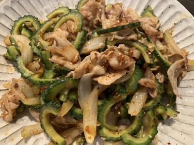 豚肉とゴーヤー炒め