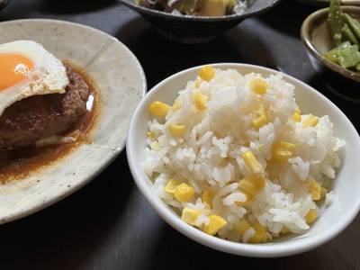 とうもろこしの塩麹(こうじ)ご飯