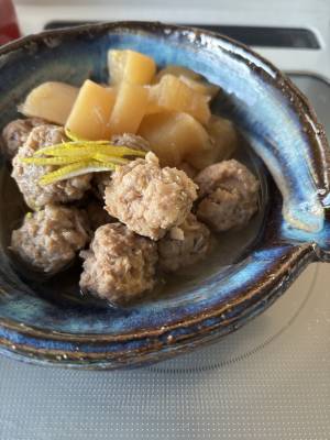 肉だんごと大根の煮物