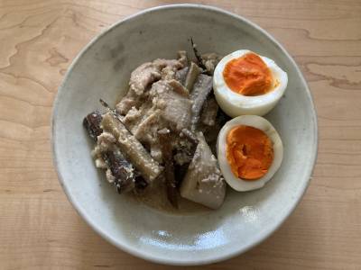 里芋とみそ豚の煮物