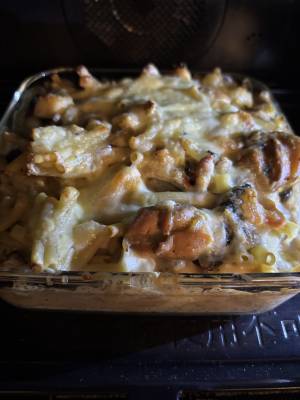 チキンマカロニグラタン