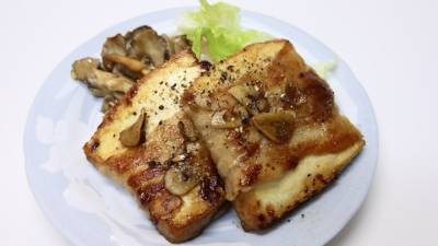 厚揚げの肉巻きステーキ