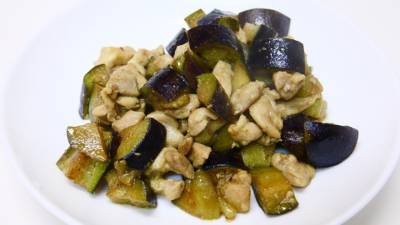 鶏なすの蒸しみそ炒め