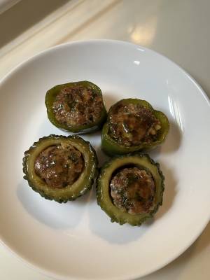 ゴーヤーの薬味たっぷり肉詰め