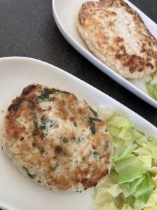 鶏ひき肉と豆腐のハンバーグ