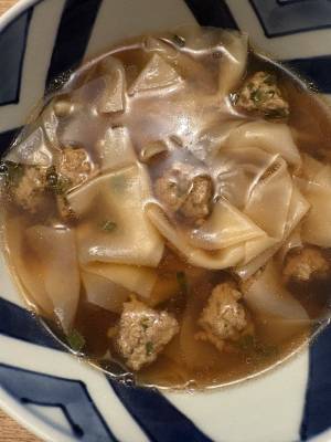 投げ込みワンタンスープ