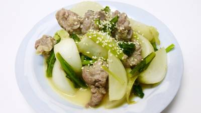 かぶと豚肉のしょうがじょうゆ蒸し煮