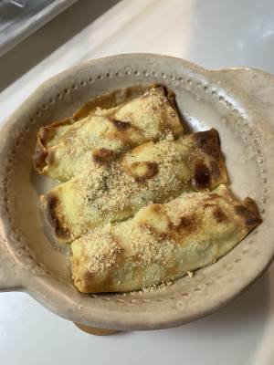 シーフードのクレープ包み焼き