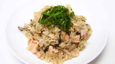 1合で塩ざけとしめじの炊き込みご飯
