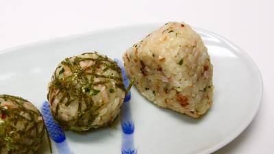 ハムおかかおにぎり