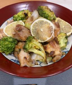 ブロッコリーと鶏肉の塩レモン炒め