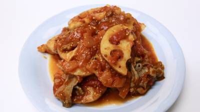 牛肉とれんこんのトマトマスタード煮