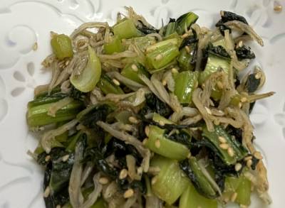 小松菜とじゃこの炒め物