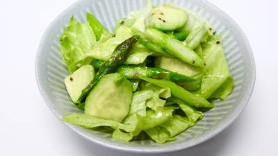 アスパラガスとアボカドのマスタードドレッシングあえ