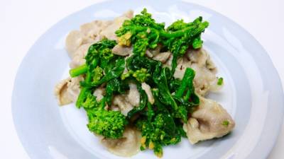 豚しゃぶと菜の花のからし酢みそあえ