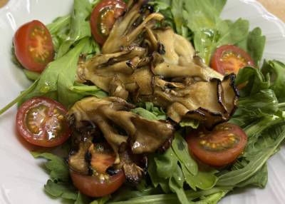 まいたけと春菊のサラダ