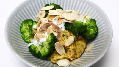 かぼちゃとブロッコリーのアーモンドサラダ