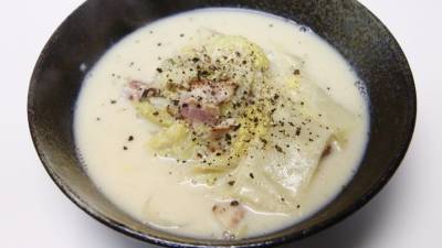 ベーコンと白菜の豆乳スープ