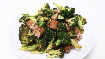 ブロッコリーとソーセージのトースター焼き