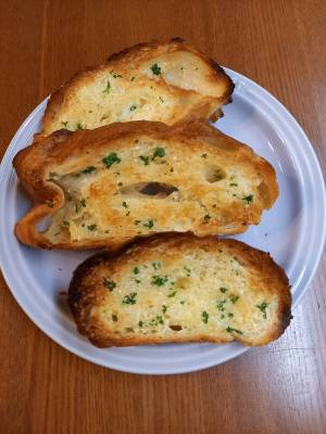 ガーリックトースト（バターとチーズ）