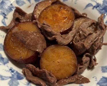 牛肉とさつまいものオイスターしょうゆ煮
