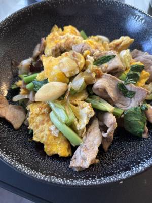 豚肉ときくらげの卵炒め