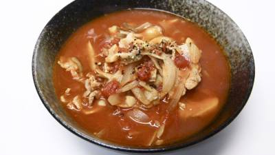 食べるホットトマトスープ