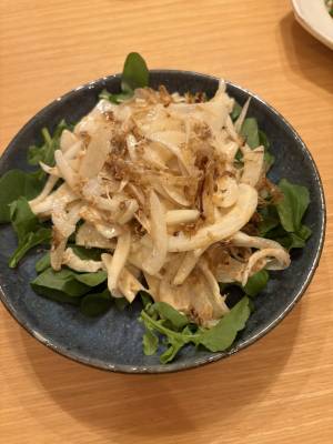 新たまねぎのサラダ