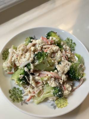 アスパラガスとかにかまのくずし豆腐あえ
