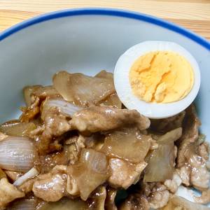 魯肉飯(ルーローファン)