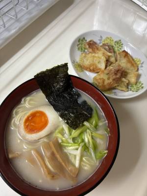 煮卵のせラーメン