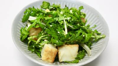 春菊と厚揚げのサラダ