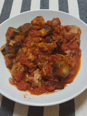 なすと豚肉のトマト煮