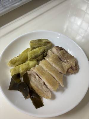 鶏肉となすの昆布蒸し