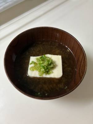 豆腐とみつばのみそ汁