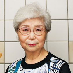 松本 忠子