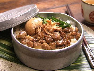 魯肉飯（ルーロウファン）