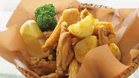 新じゃがと鶏手羽のスパイシー風味