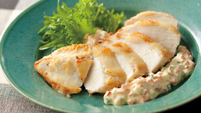 鶏むね肉の丸ごと蒸しソテー