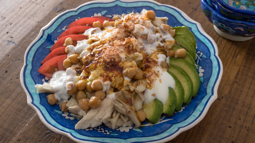 ひよこ豆とささ身、きのこのヨーグルトサラダ